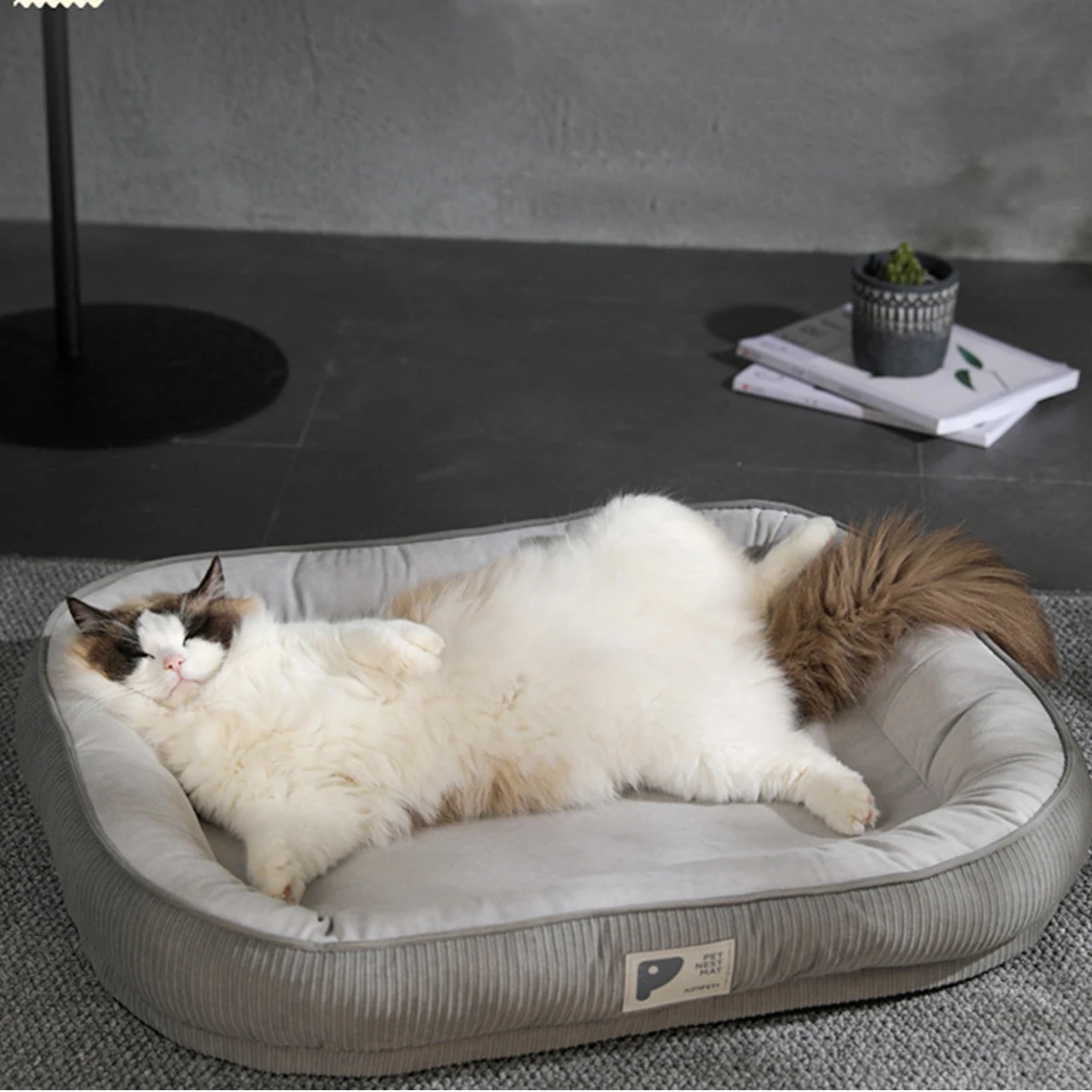 

Cat Beds Removable Washable Pet Bed for Small Medium Dogs Sofa Puppy Couch Calming Dog Bed Pet Sleeping Bag Winter Warm Cat Nest