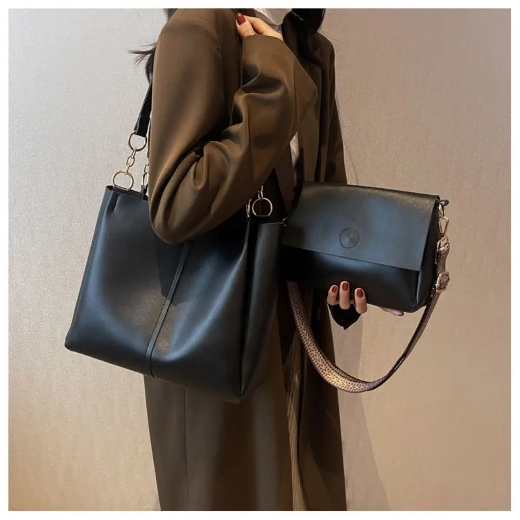 

Leisure Texture Women's Bag New Four Seasons Universal Commuter Bag Fashion Shoulder Bag College Student Versatile Shoulder Bag