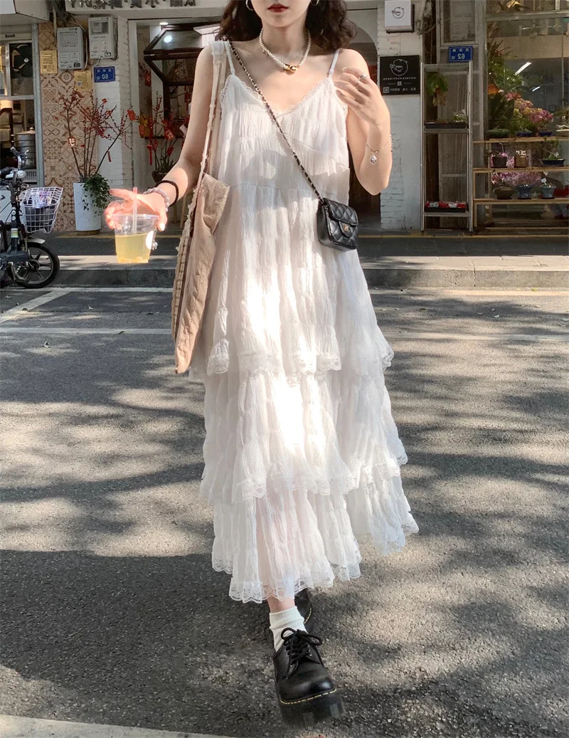 

French White Temperament Suspender Dress Female 2023 Summer New Tea Break Platycodon Grandiflorum High Sense Slim Cake Skirt