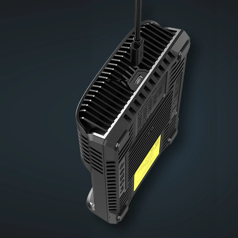 Интеллектуальное зарядное устройство Nitecore UM4 с 4 слотами USB ЖК-дисплей Ni-Cd Ni-MH Li -Ion
