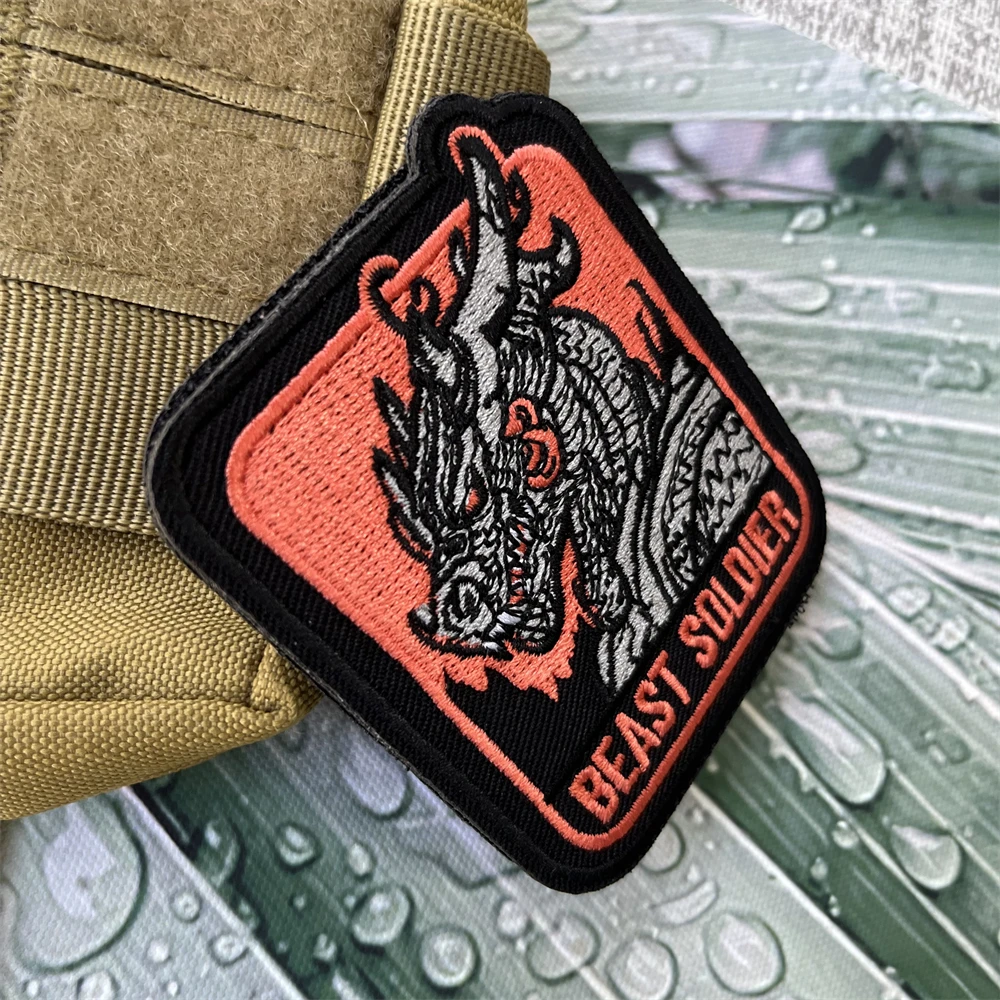 ВОЕННЫЙ ЗНАЧОК чудовище солдат Loong God нашивки для морального духа тактическая