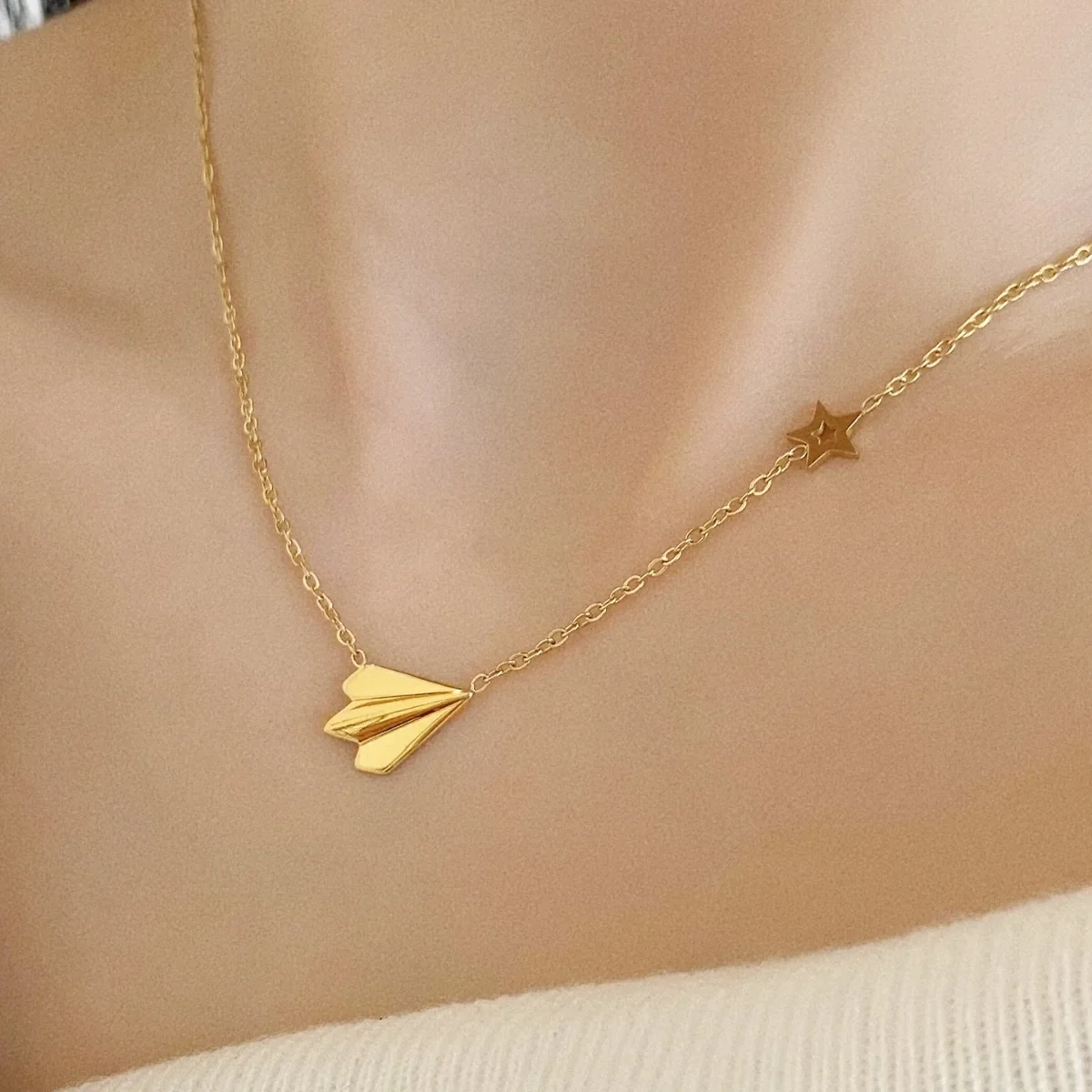 Новое поступление модное простое ожерелье в виде самолета женское нишевое