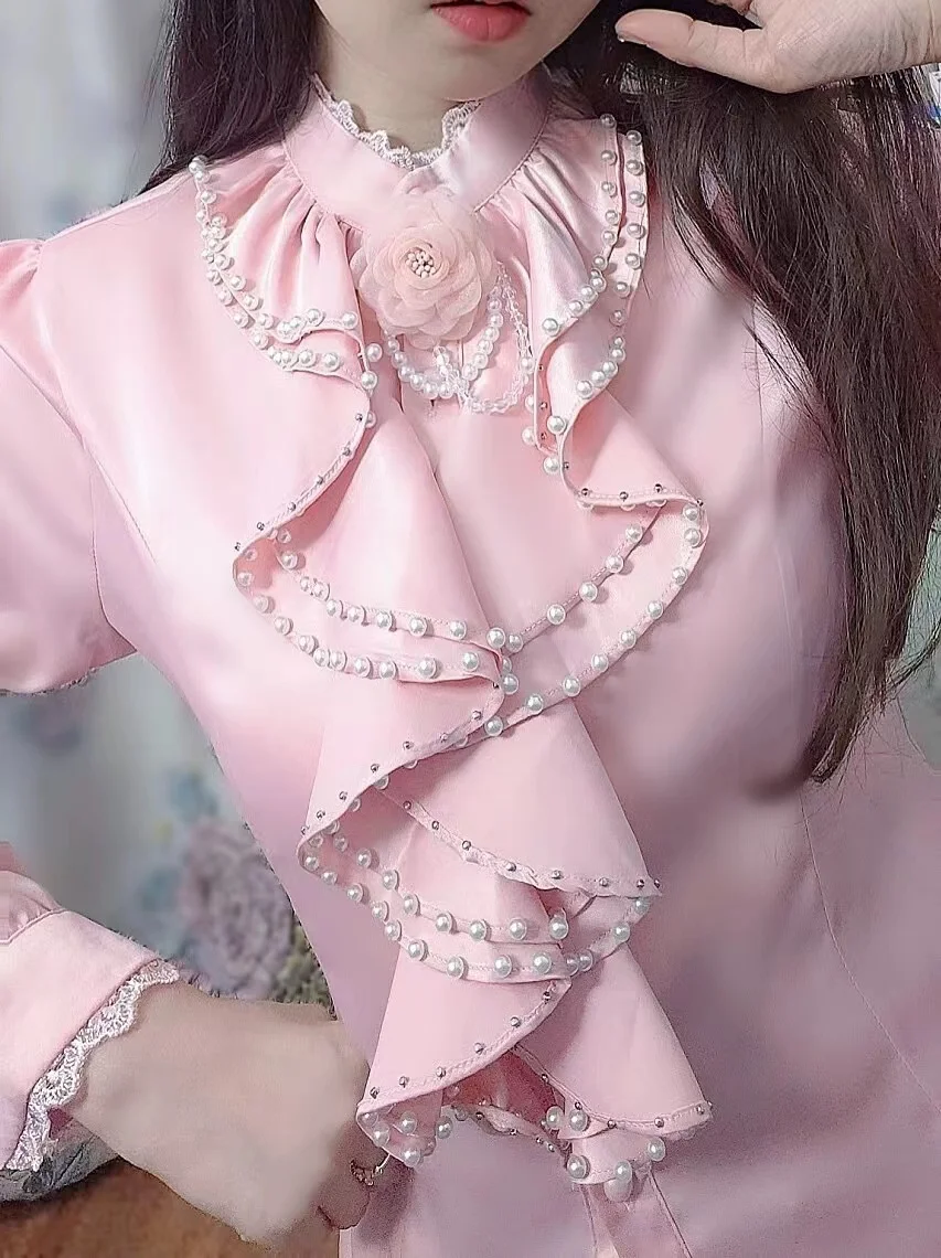 Женская блузка с длинным рукавом розовая офисная цветочным принтом украшенная