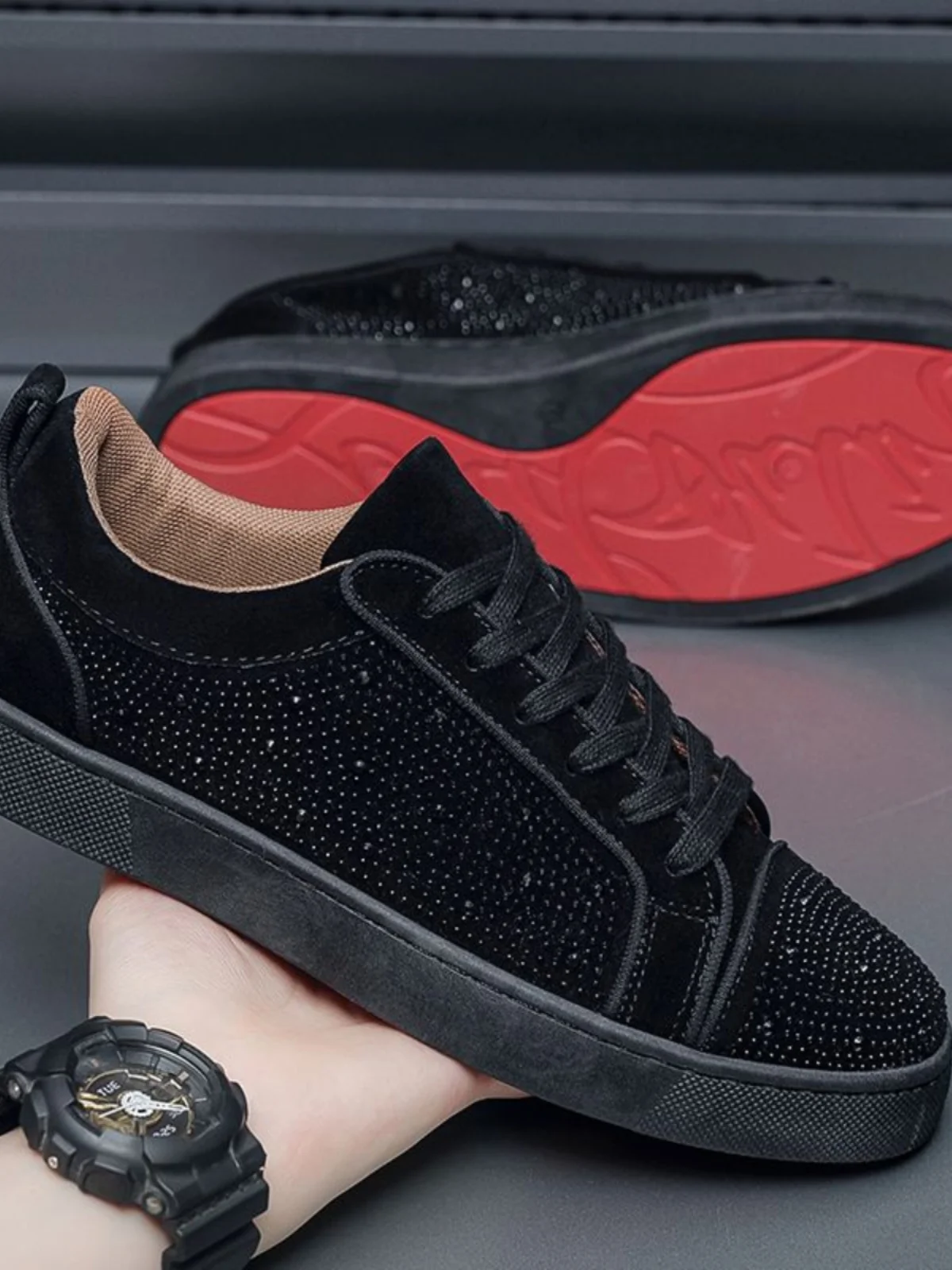 Men's Casual Red Background Rivet Sneakers Fashion Personali Ozhouzhan Hot Drilling Spirit Guy Social Trend Performance Men...