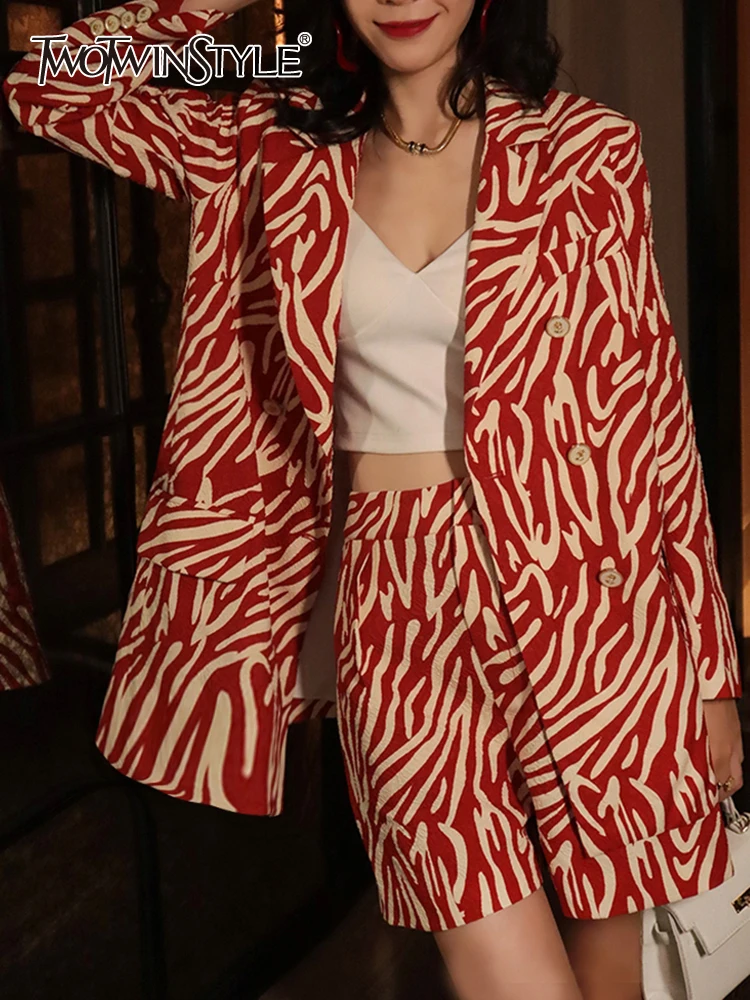 

Комплект из двух предметов с принтом TWOTWINSTYLE, Женский блейзер с отложным воротником и длинными рукавами, шорты с высокой талией, комплект с цветными блоками, женская одежда, новинка