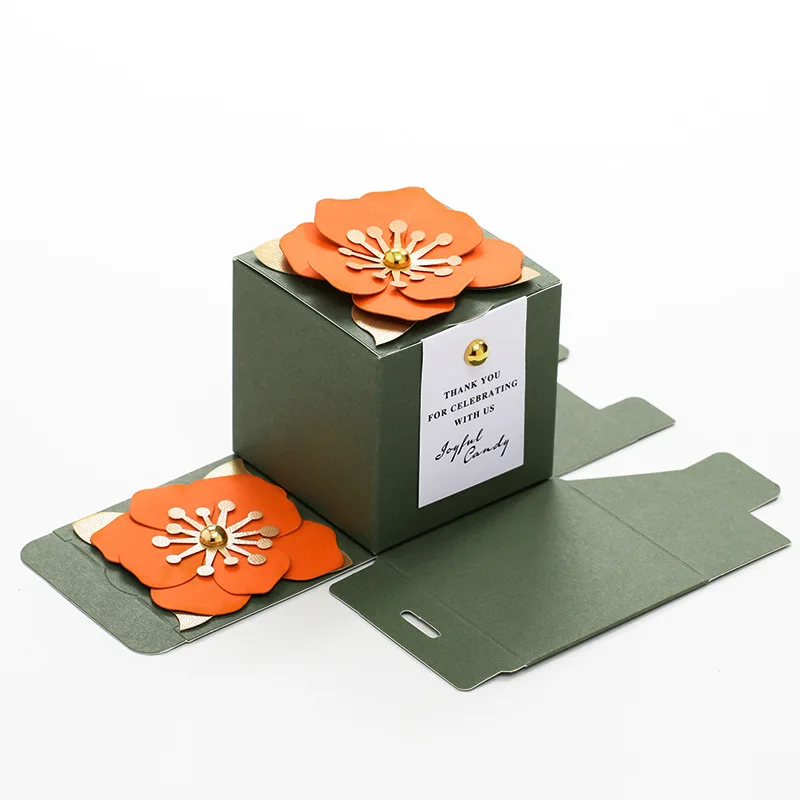 

Персонализированные картонные коробки для конфет на свадьбу 50/100