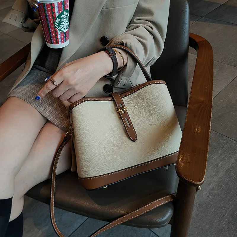

2022 New design ladies bag Leather bag large capacity bag high quality