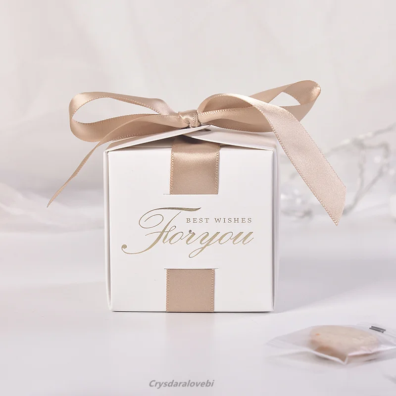 

2022 New White Candy Boxes Packaging Paper Gift Box with Ribbon for Wedding Party Favors Baby Shower Birthday Decoration