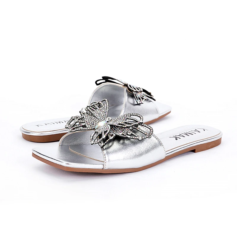 Рисунок 4 - Комплект обуви и сумок