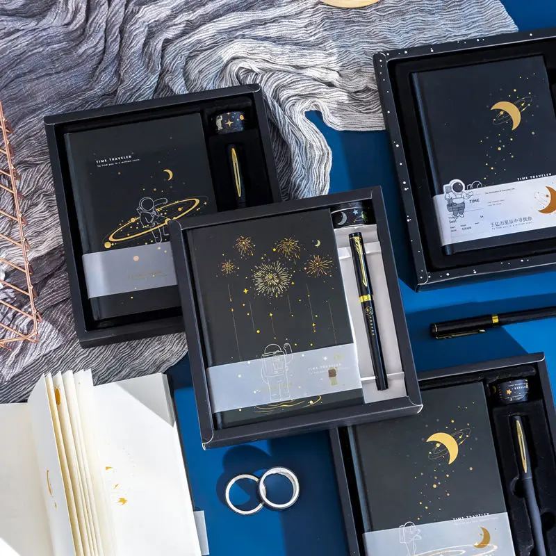 

Creative Universe Astronaut Sky travelers notebook Diary Gift Box Student Journal Notebook kawaii A5 Stationery Set