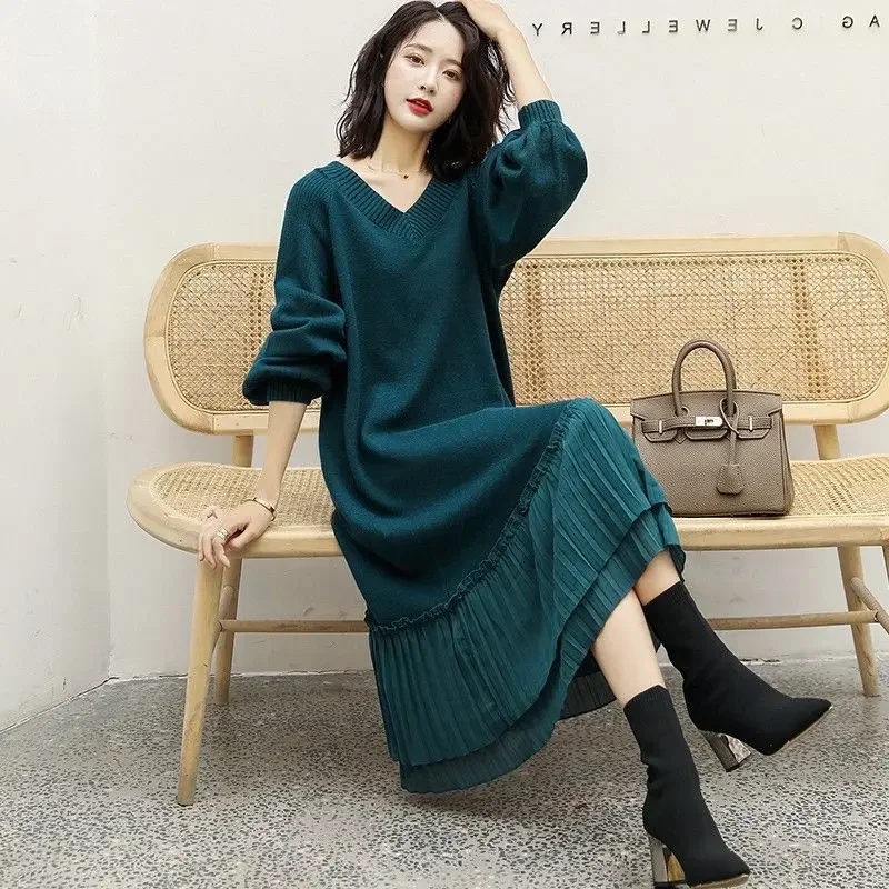 Женское платье-свитер с v-образным вырезом 300 кг трикотаж свободный крой базовый