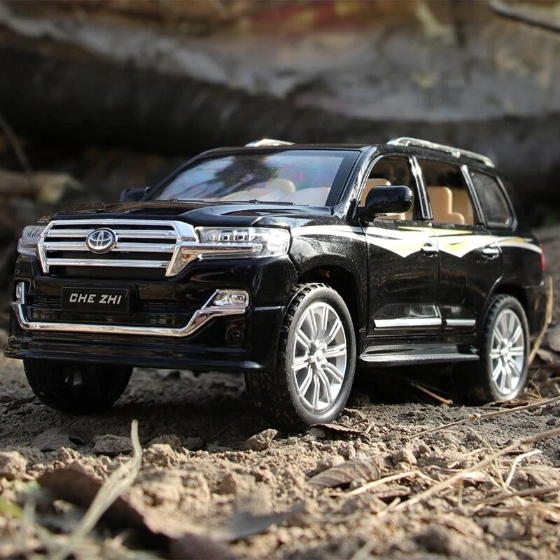 

Модель автомобиля 1:24 Toyota Prado SUV из сплава, литой металлический игрушечный автомобиль, внедорожник, модель автомобиля, имитация коллекции, де...