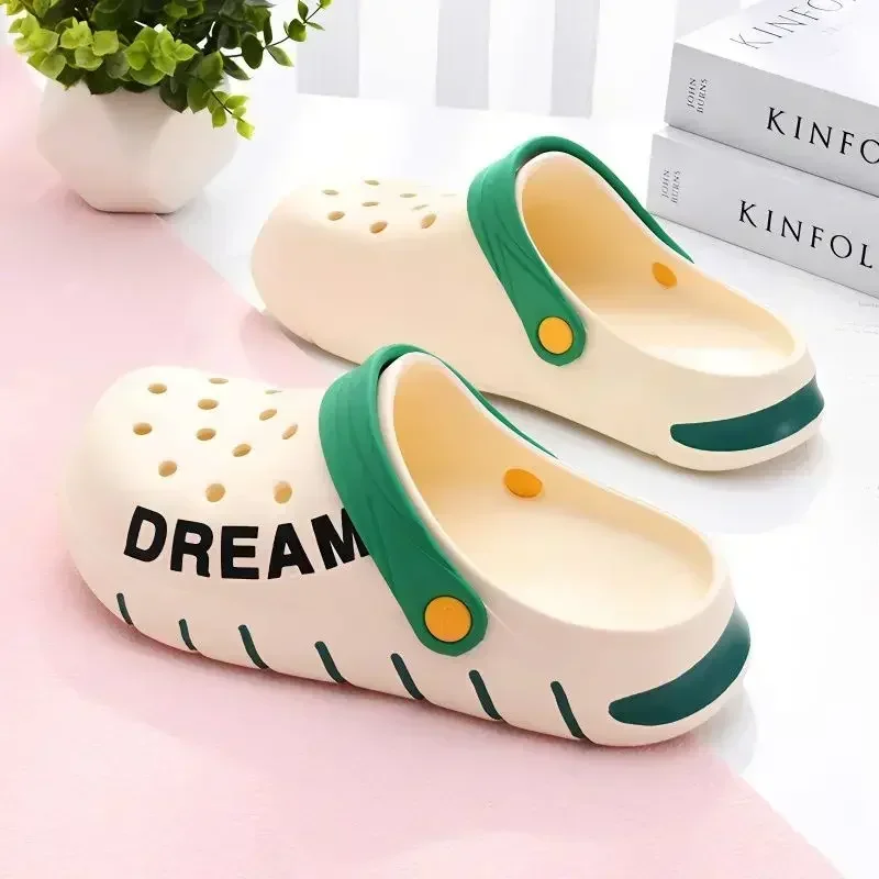 

2023 New couple clogs for man and woman non-slip slippers thick sole sandals beach head cover garden cool croc slippers