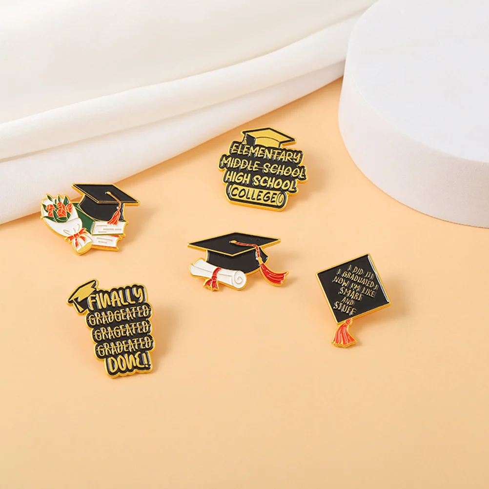 

Graduation Brooch Pin Lapel Party Grad Enamel Class Gift Safety Costume Accessories Photo Senior Graduate Supplies Jewelry Metal