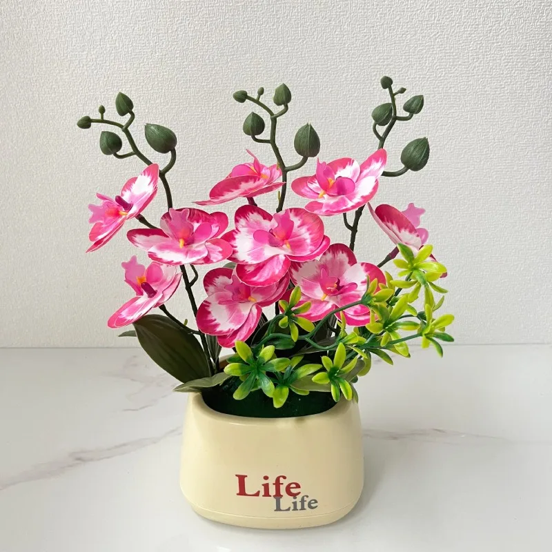 

Искусственная орхидея в скандинавском стиле