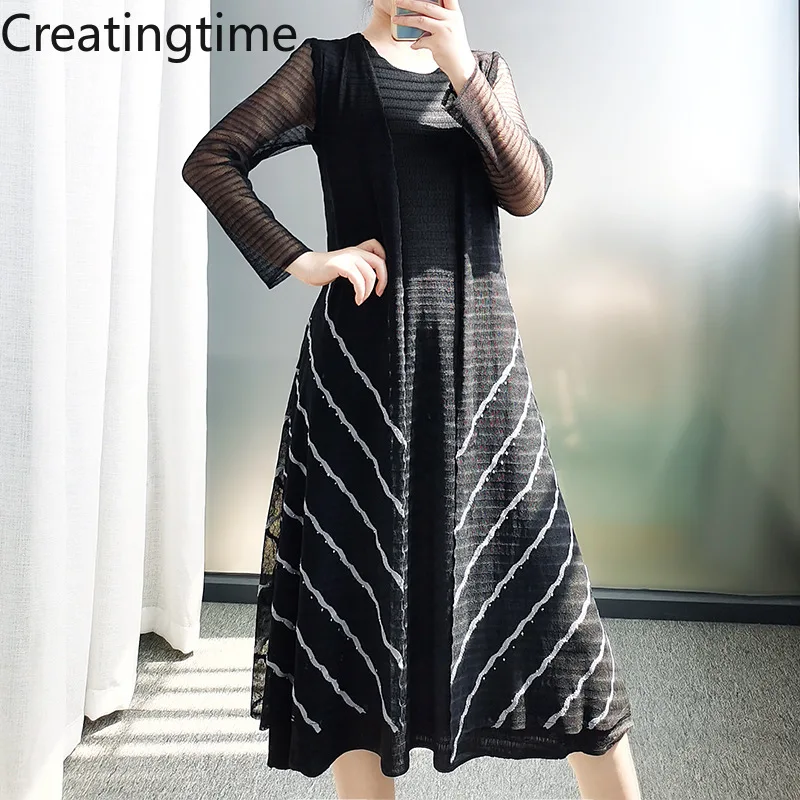 Creatingtime Pleated Stripe 2023 Spring New Black Round Neck Fake Two Pieces Loose Mid-length A-line Dress Fashion Women's LH303