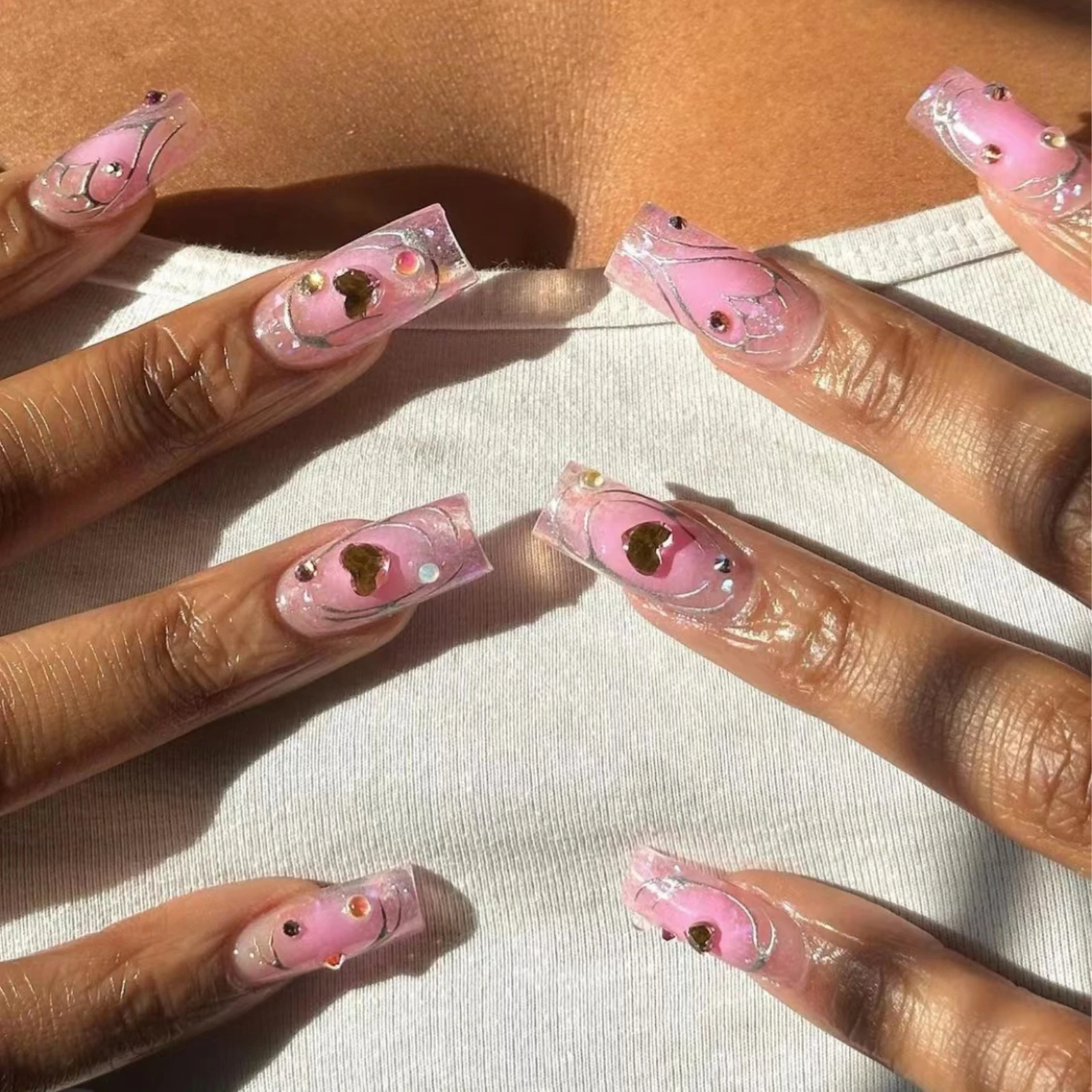 

Накладные ногти средней квадратности, 24 шт., розовые румяна, блестящий дизайн, полное покрытие, Типсы 3D, любовь, День Святого Валентина, дизайн ногтей, пресс на ногти