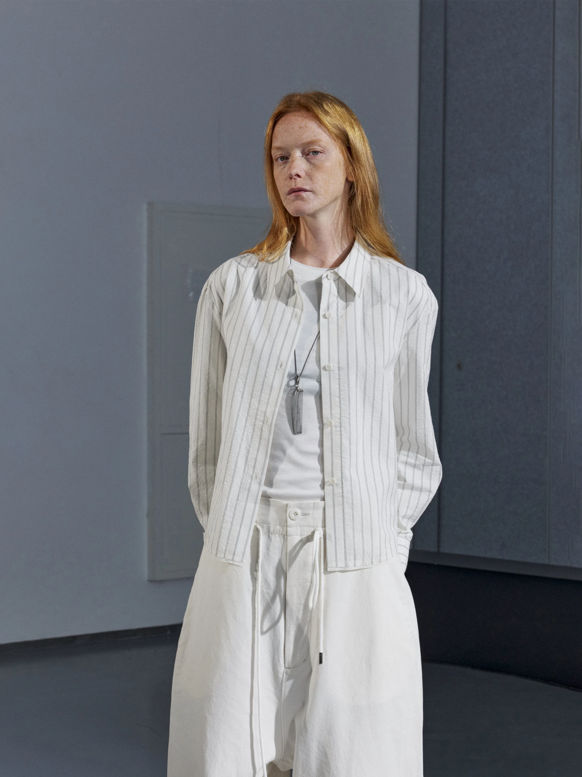 Wangwangwork Текстура Высокие хлопковые рубашки в черно-белую полоску с слегка