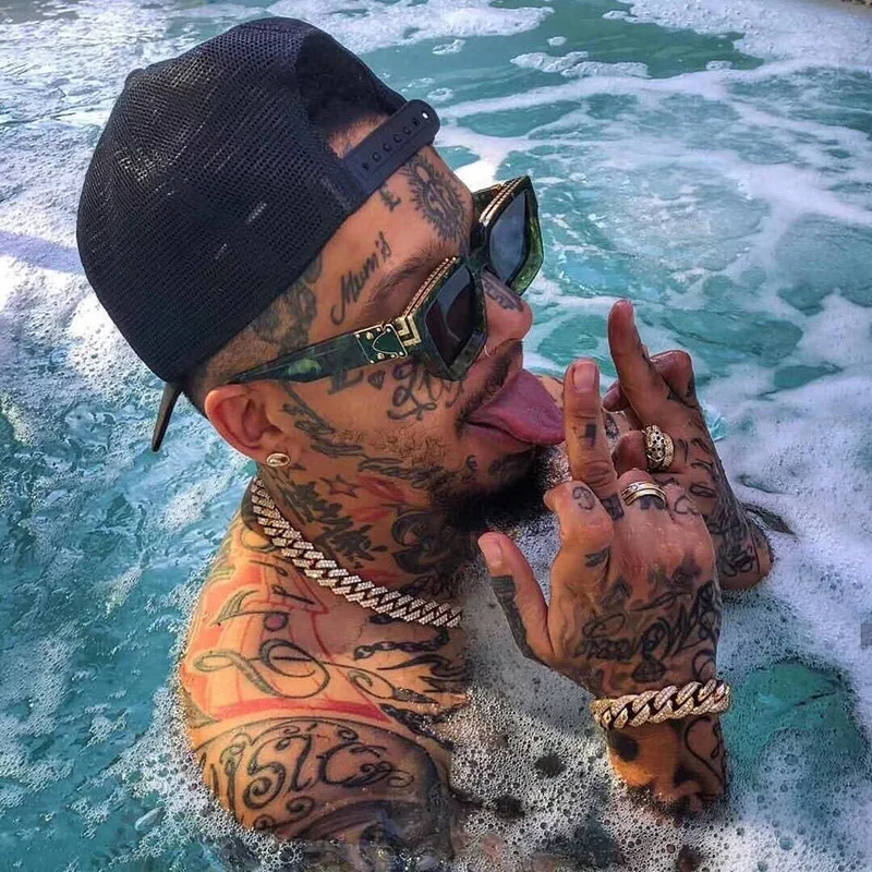 

2023 new personality cool sunglasses for men and women square large frame personality sunglasses millionaire fashion Bundy glass