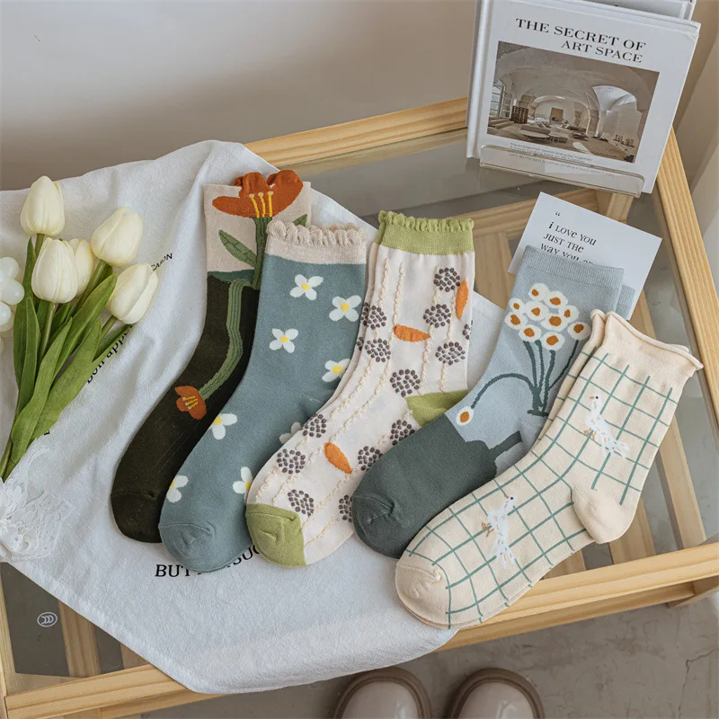 

New Style Socks For Women Spring Fashion Cute Flower Long Cotton Socks Breathable Casual Trendy Absorb Sweat