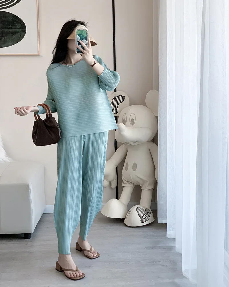 Pant Suits Summer Women 2022 Fashion Casual Loose Stretch Miyake Pleated Two Piece Set Round Neck T-Shirt + Trousers