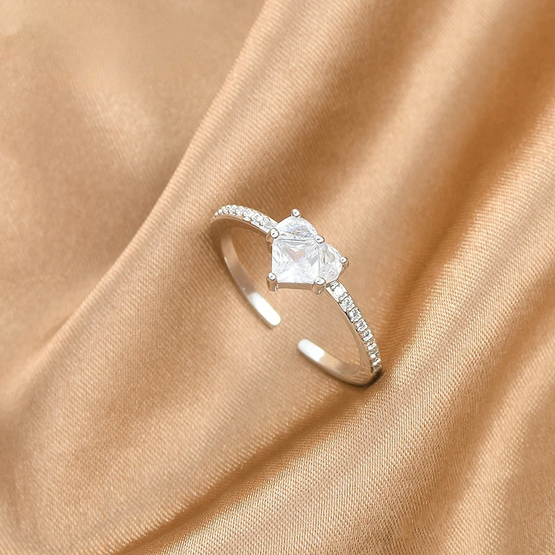 

New niche design sense peach heart zircon ring female fashion personality ins cold wind simple index finger ring