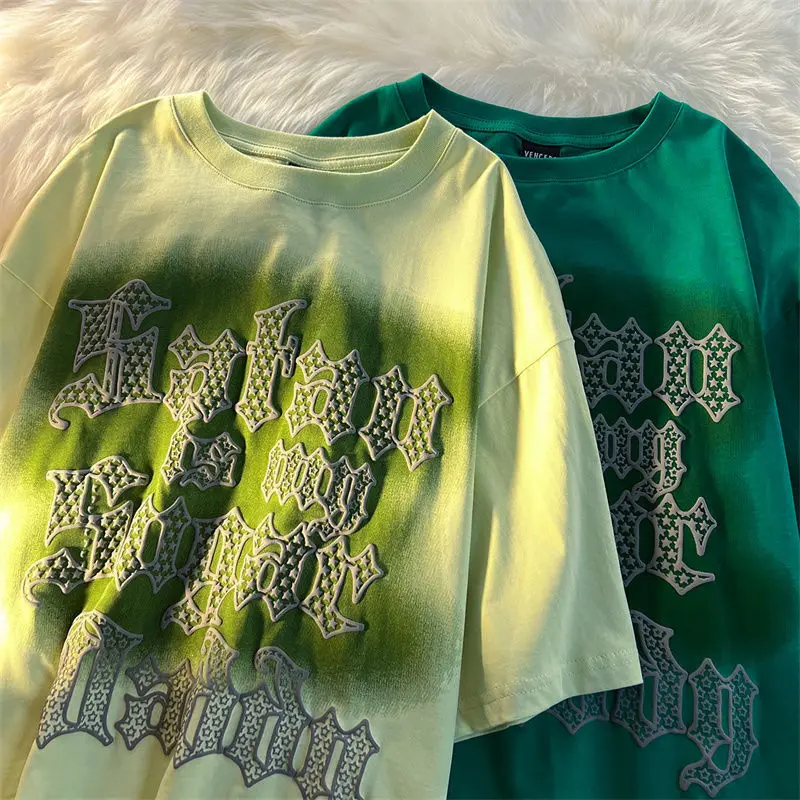 

Женская футболка с коротким рукавом, круглым вырезом и надписью