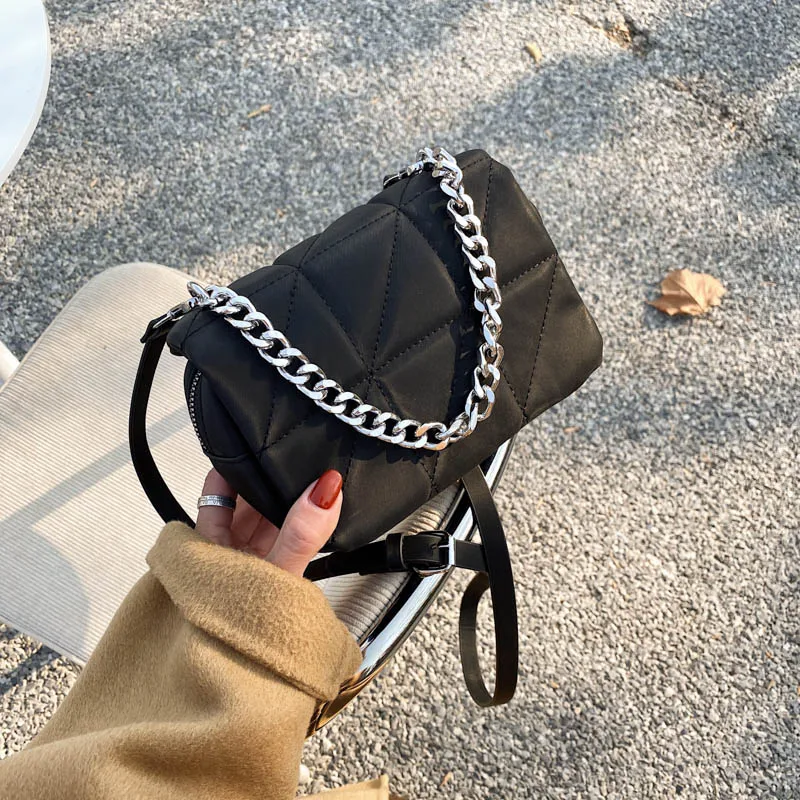 

Миниатюрная сумка через плечо, роскошные маленькие сумочки, женская сумка, новинка 2022, женская сумка-клатч с металлической цепочкой