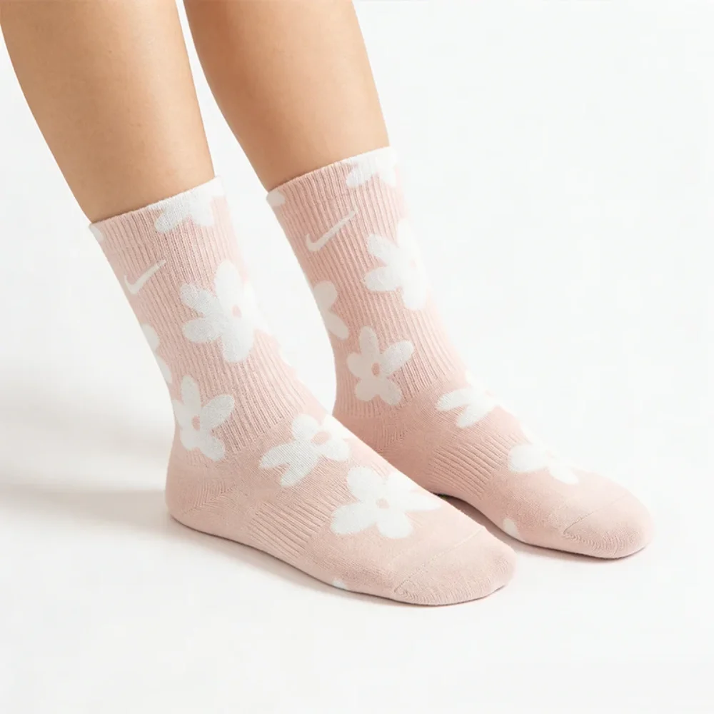 Фото Длинные носки Nike Soft, Simple, Comfortable, Odor-Resistant, Versatile, Stylish (унисекс), 3 пары в упаковке, розовые DH6297-901 №2