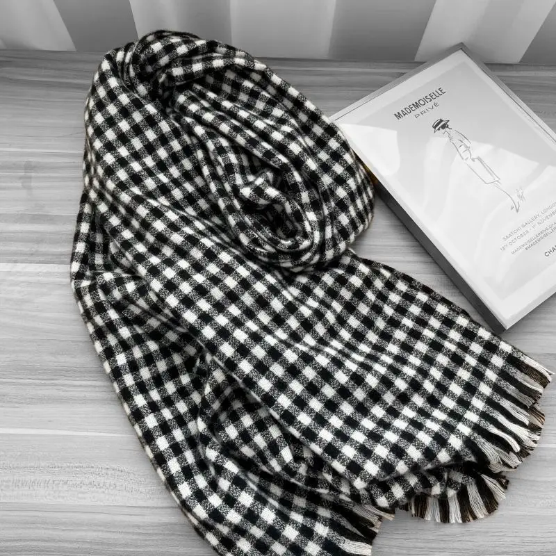 

2023 New Women's Tassel Imitation Cashmere Plaid Scarf Warm Neck Shawl