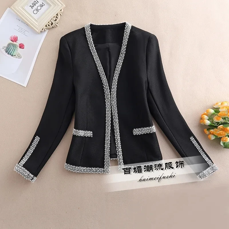 

2023 Early Spring Coat French Fragrance Lady Temperament Heavy Industry Beaded Coat Short Coat Fashion Joker Wearing A suit.