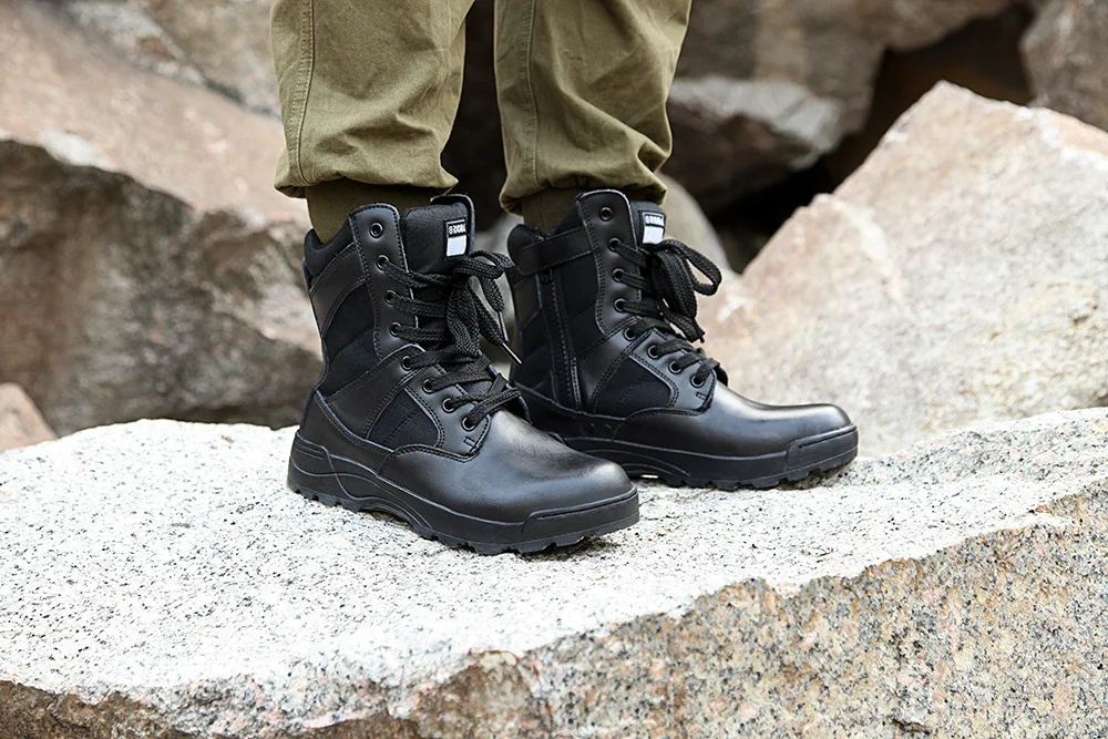 Черные кожаные военные походные тактические армейские ботинки |