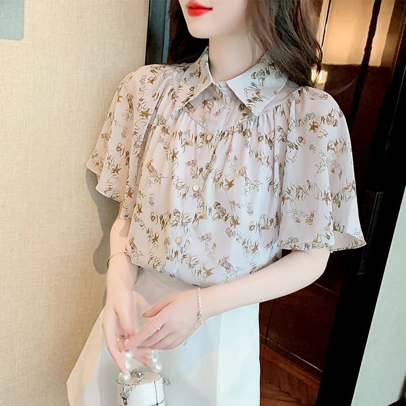 

A female summer French small chic floral chiffon unlined upper garment jacket new thin sweet bat sleeve shirt with short sleeves