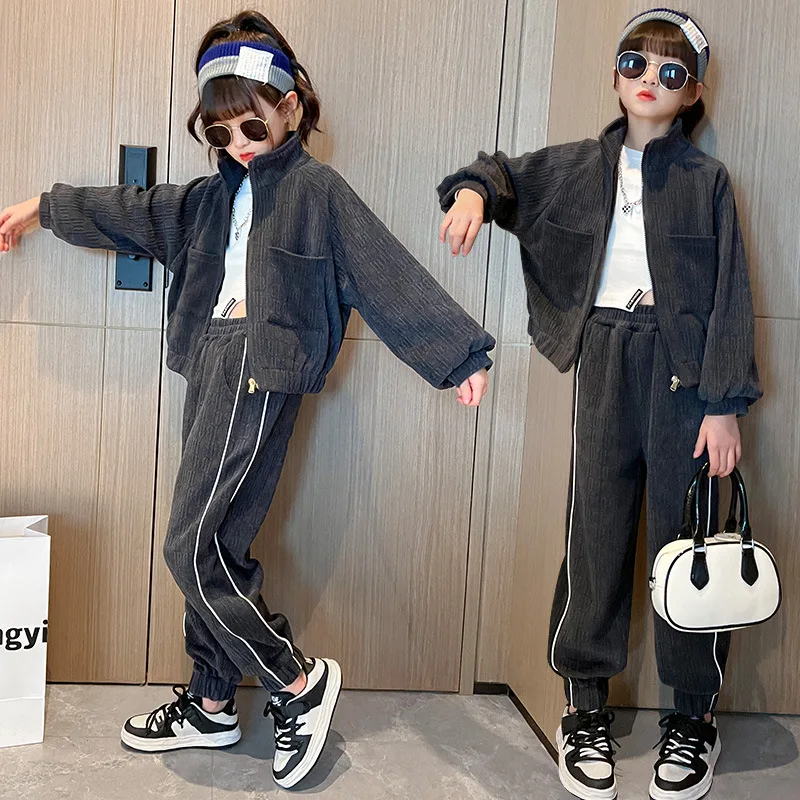 

Повседневный Спортивный костюм для девочек, весна-осень, новый стиль, простой детский комплект из двух предметов, модная трендовая Одежда д...