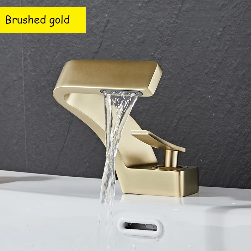 

Смеситель для раковины Becola керамический матовый золотой