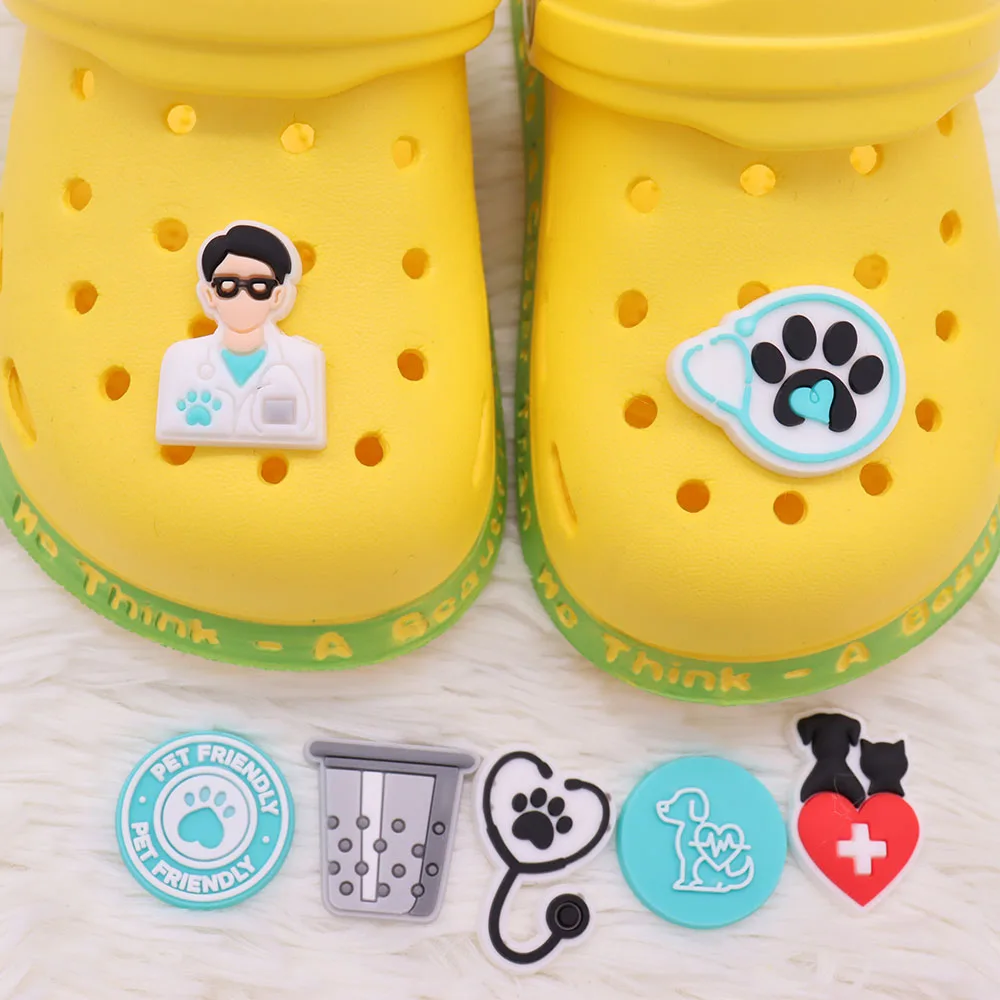 

7pcs Stethoscope Pet Friendly Shoes Accessories Boys Girls Garden Shoe Buckle Decorations Fit Croc Jibz Charm