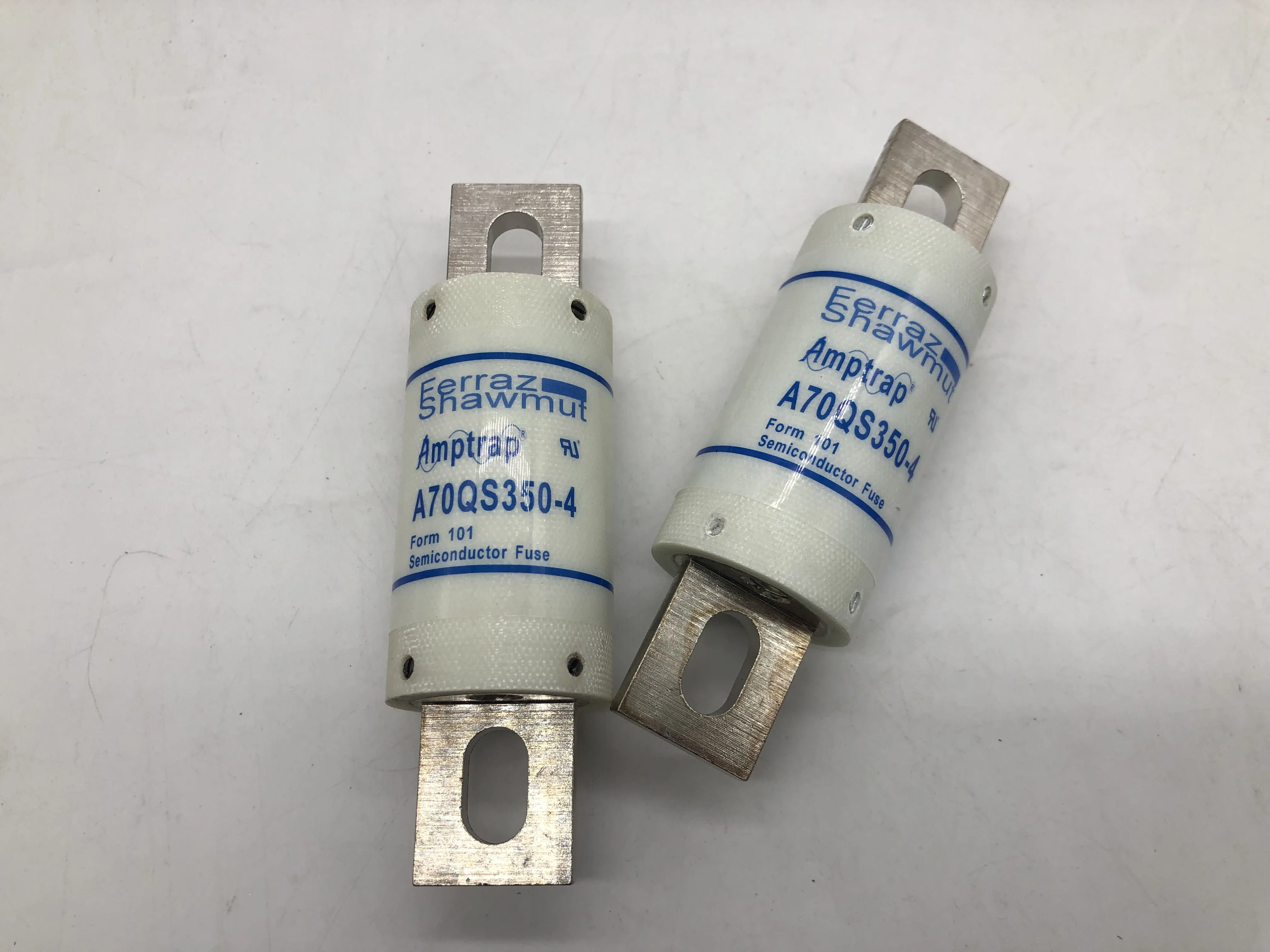 

Новые Предохранители Φ 350A 700V