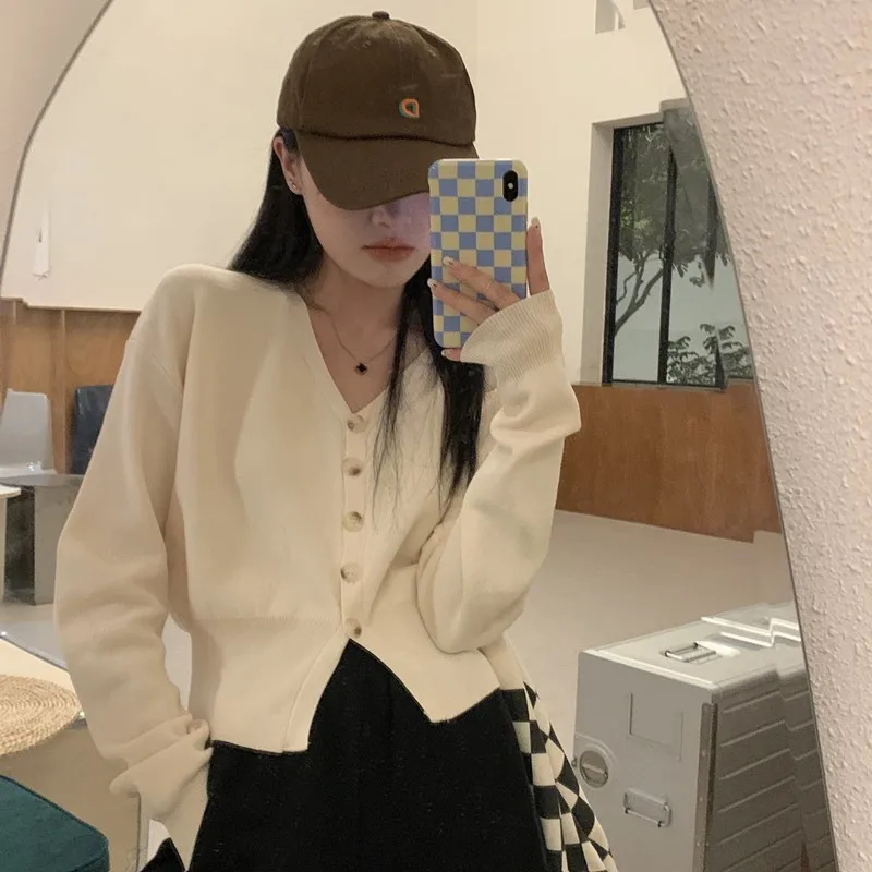 

Korean Version V-neck Knit Bottomed Shirt Women's Design V-Neck Sweater Cardigan Autumn Winter Feminino Clothes Cardigans Y2k