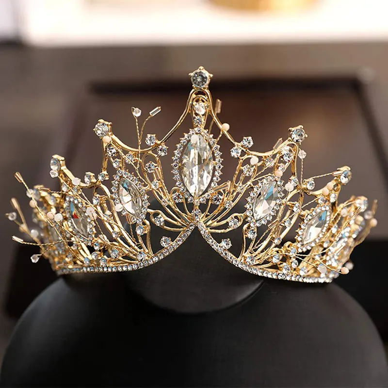 

Тиары-короны женские в стиле барокко с кристаллами