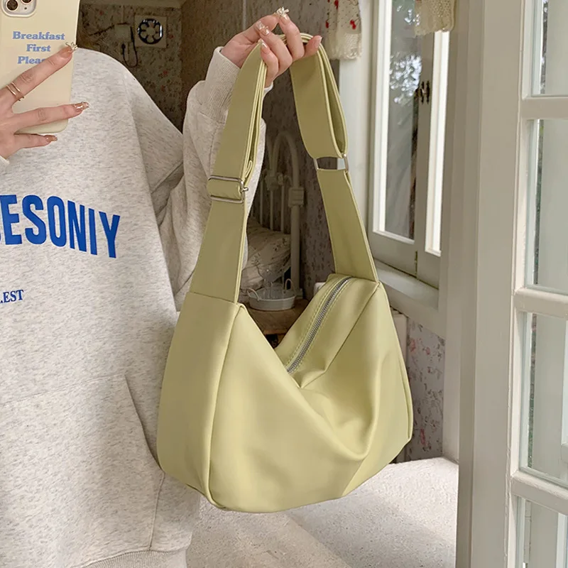 

Женская сумка большой вместимости, новинка 2023, мягкая кожаная сумка, сумка через плечо для студентов колледжа, сумка-мессенджер