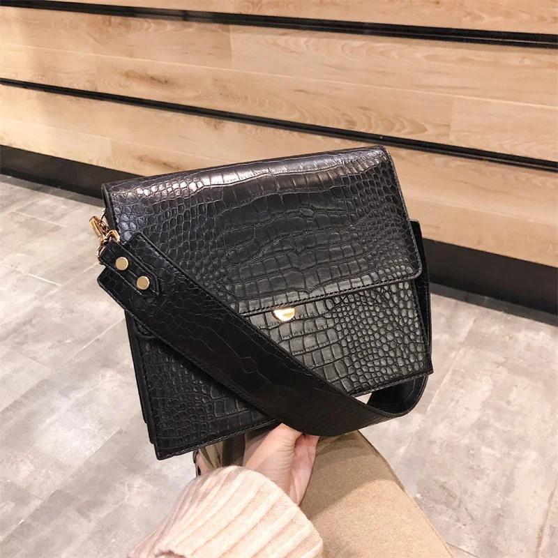 

Vintage PU Leather Shoulder Crossbody Bags for Women 2022 Lux Designer Bag With Crocodile Pattern Large Capacity Casual Tote Bag