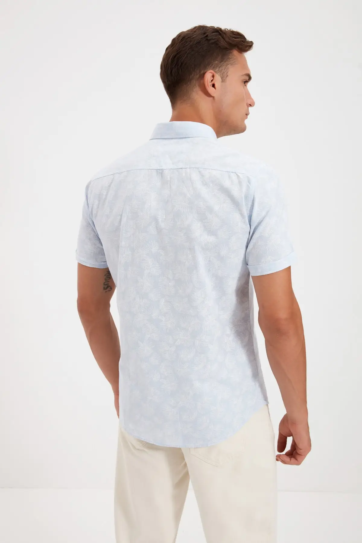 

Trendyol Male Palm Printed Button Collar Short Sleeve Slim Fit Shirt TMNSS21GO1139