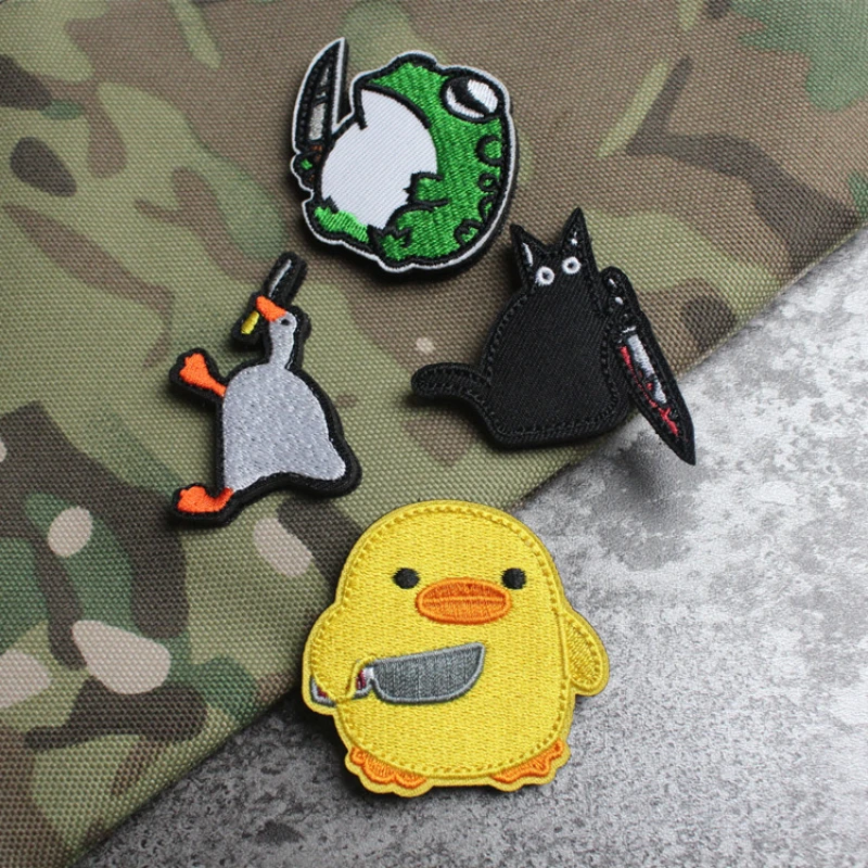 

1Pcs Cute Cartoon Small Animal Small Yellow Duck Big Goose Small Frog Embroidery Cloth Stick Children Backpack Clothing Badge