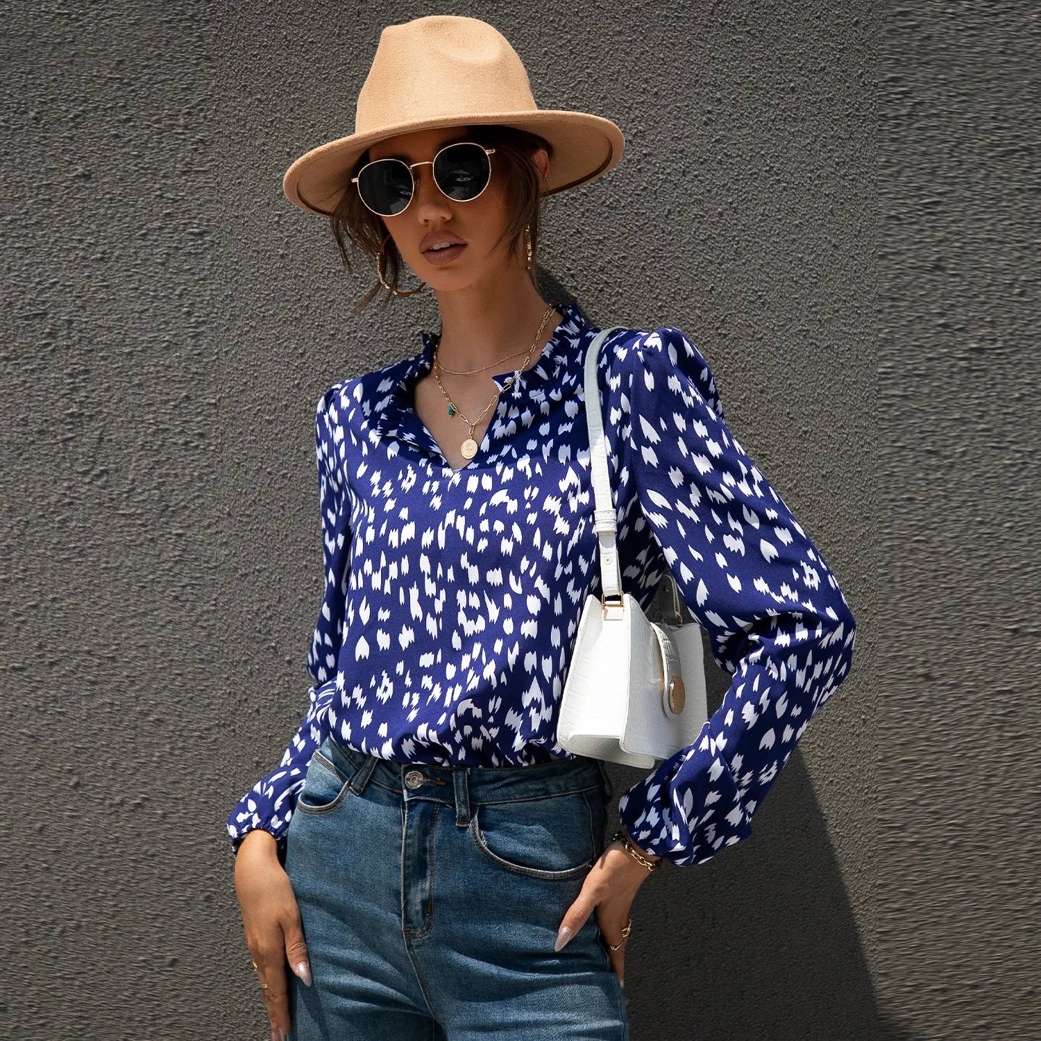 

2022 Autumn and Winter New Temperament Fashion Mink Print Shirt Women