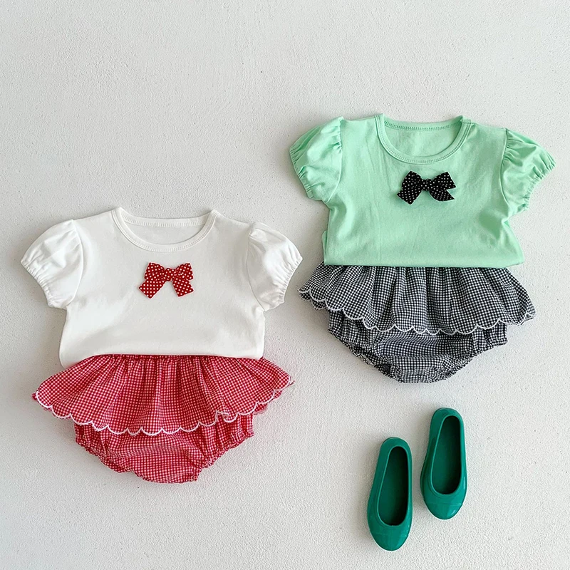 

Комплект одежды для маленьких девочек, хлопковая футболка с коротким рукавом + шорты из ПП в клетку, летняя одежда для новорожденных девочек