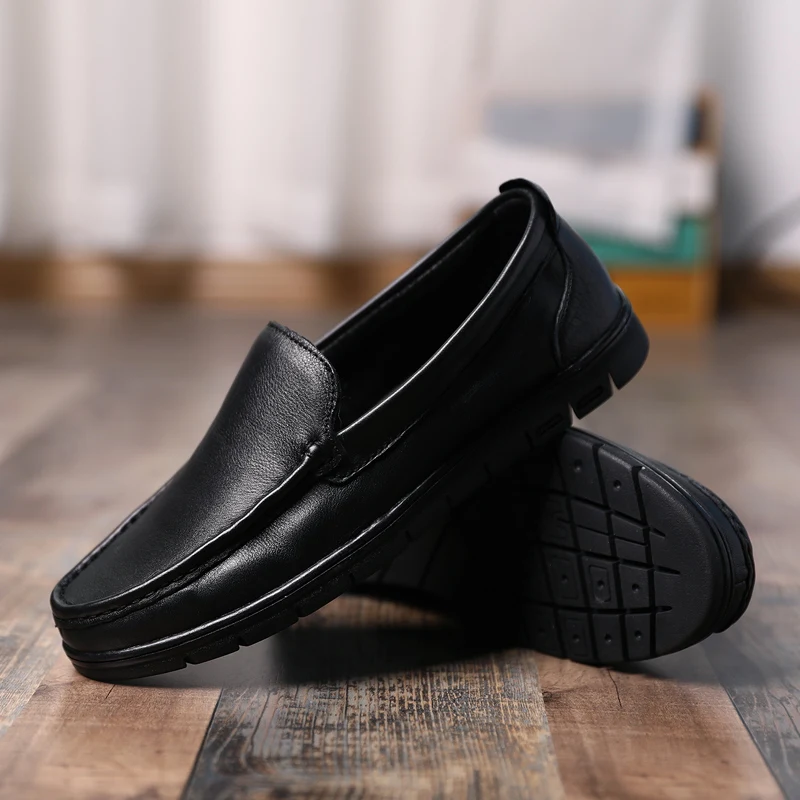 

Upscale Luxe Loafers Men Casual Genuine Leather Mens Shoes Lightweight Soft Cow Leather Moccasins Slip on Driving Shoes for Male