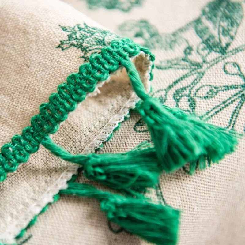 Круглая скатерть Inyahome с кисточками устойчивая к пятнам из хлопка и льна для кухни