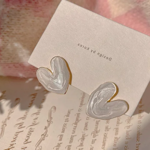 S925 Серебряная игла, красивые серьги-гвоздики, белое масло, капает, геометрические серьги в виде сердца, корейские милые серьги под золото с сердечком, 2024
