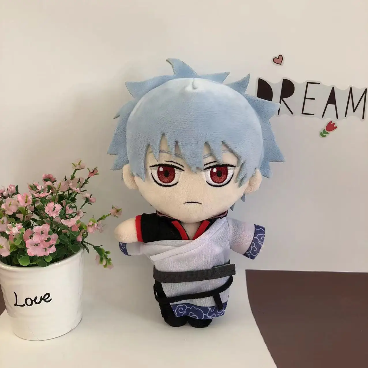 

Японское аниме GINTAMA серии костюм Саката гинтоки милые плюшевые набивные куклы подушки плюшевые Мультяшные рождественские подарки 20 см