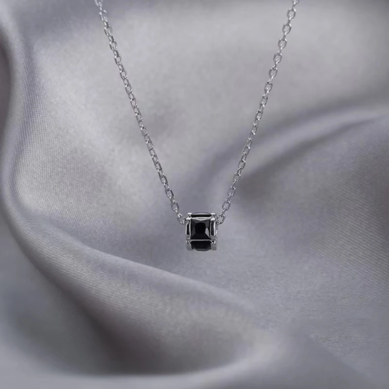

2022 Trend New Mini Round Bean Pendant Black Zircon Silver Color Short Collar Necklace For Female Fashion Jewelry Accessories